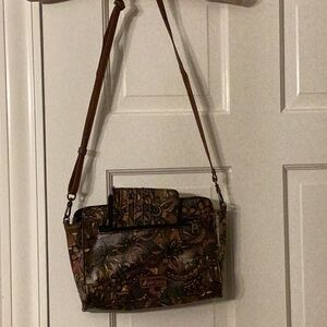 Sakroots crossbody purse